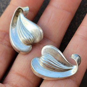 Mid-century Modern 1960s 925 sterling silver MEXICO leaf earrings